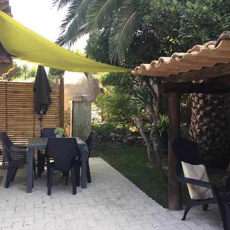 Les Milles Plantes Apartment *