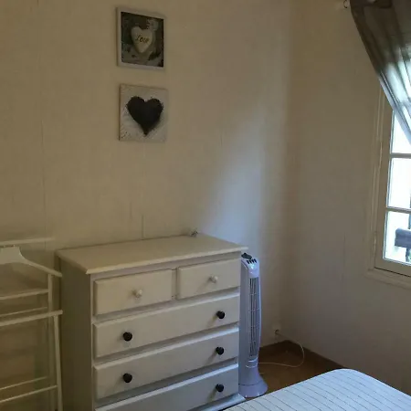 Les Milles Plantes Apartment